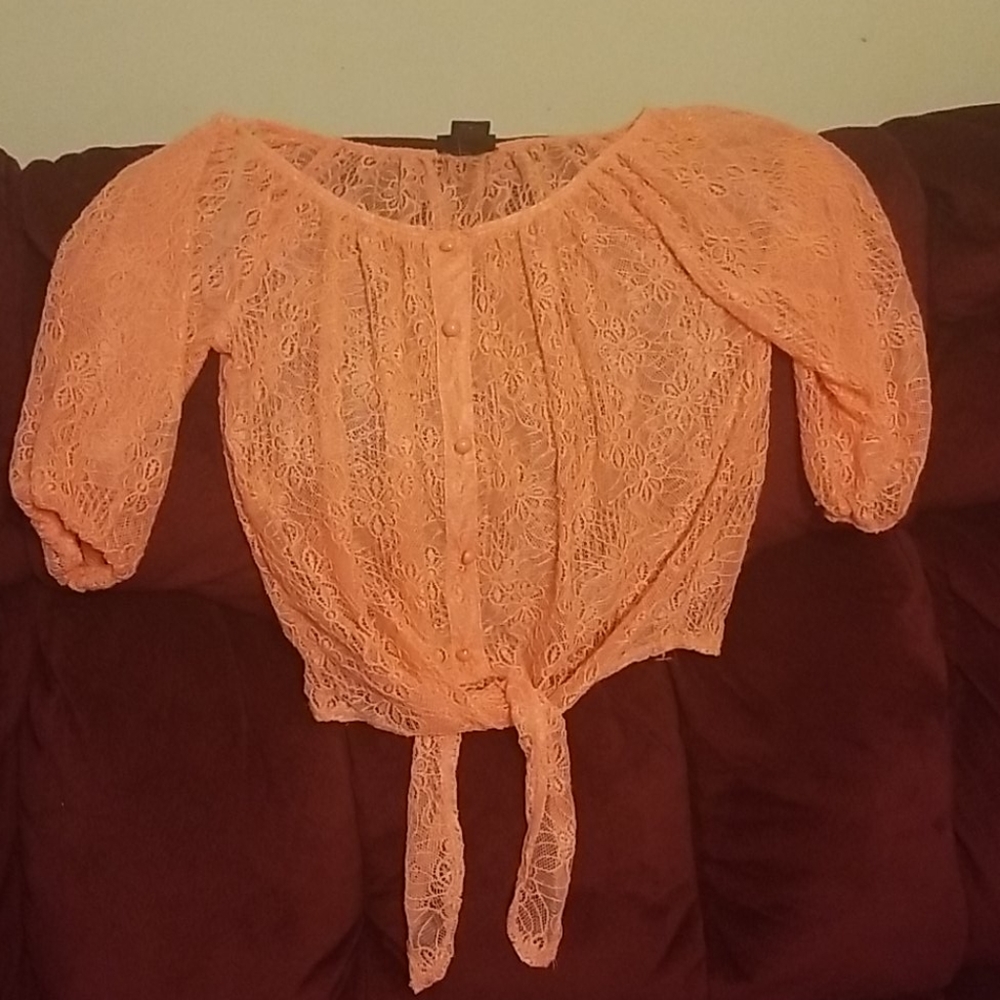 Rue 21 small tie up crop top